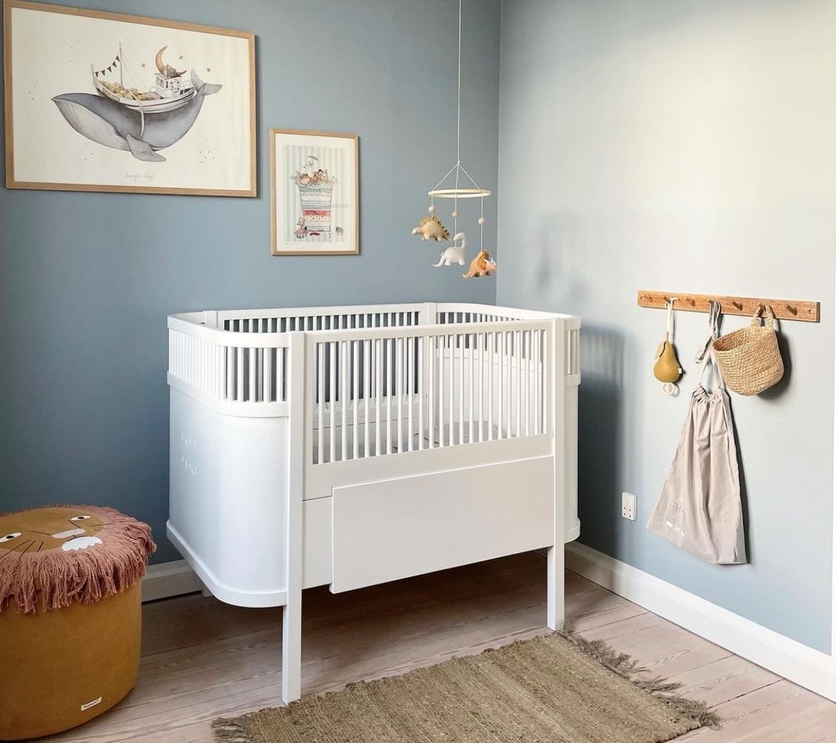 Møbler, lister og døre